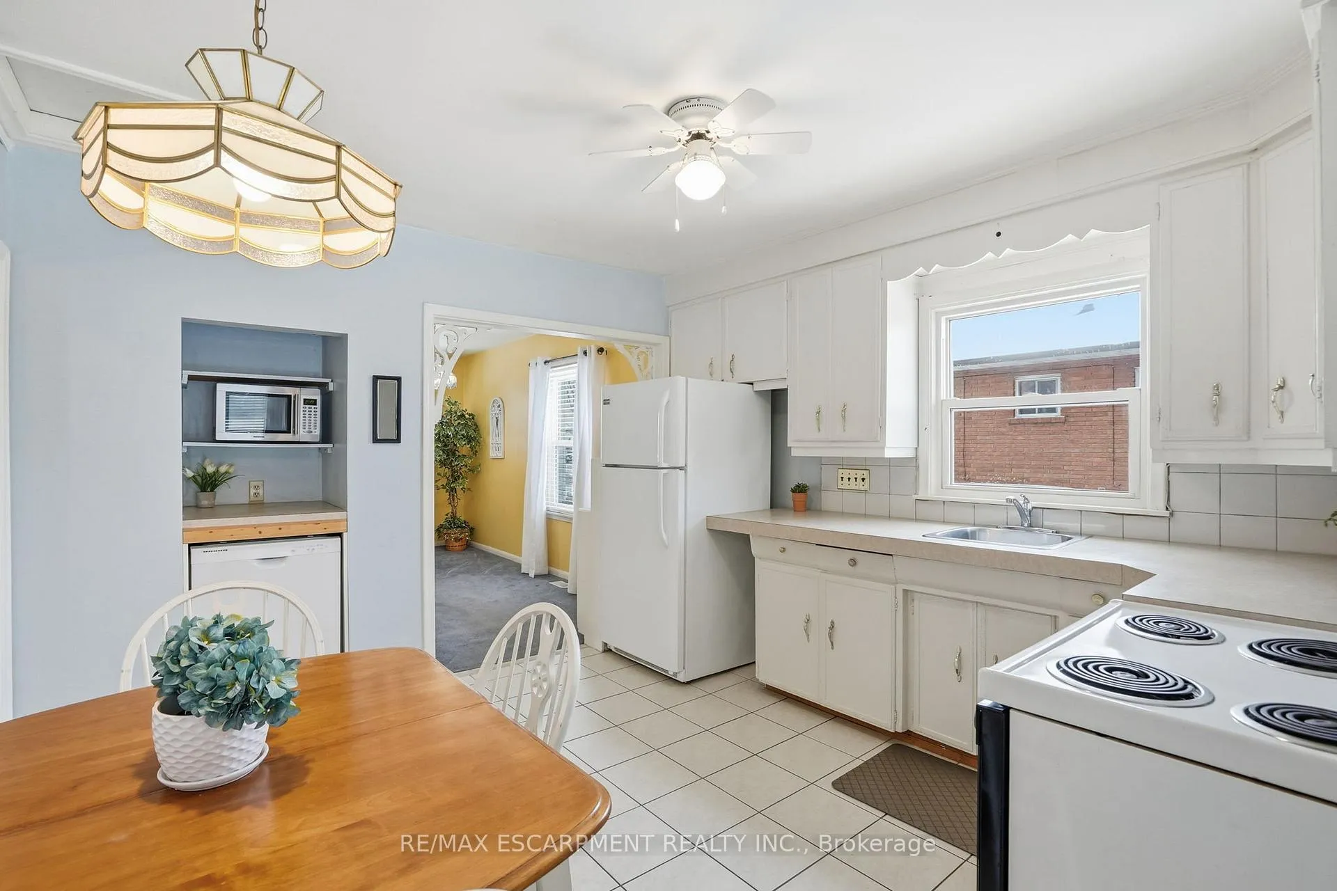 Photo 13 of 363 Limeridge Road E, Hamilton, Bruleville — HOMEH
