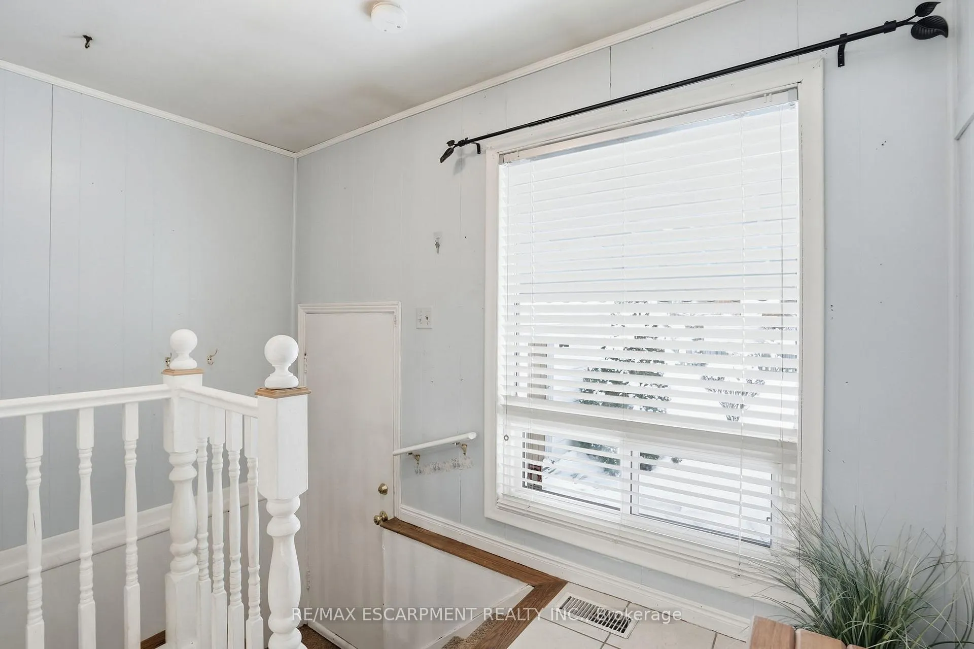 Photo 17 of 363 Limeridge Road E, Hamilton, Bruleville — HOMEH