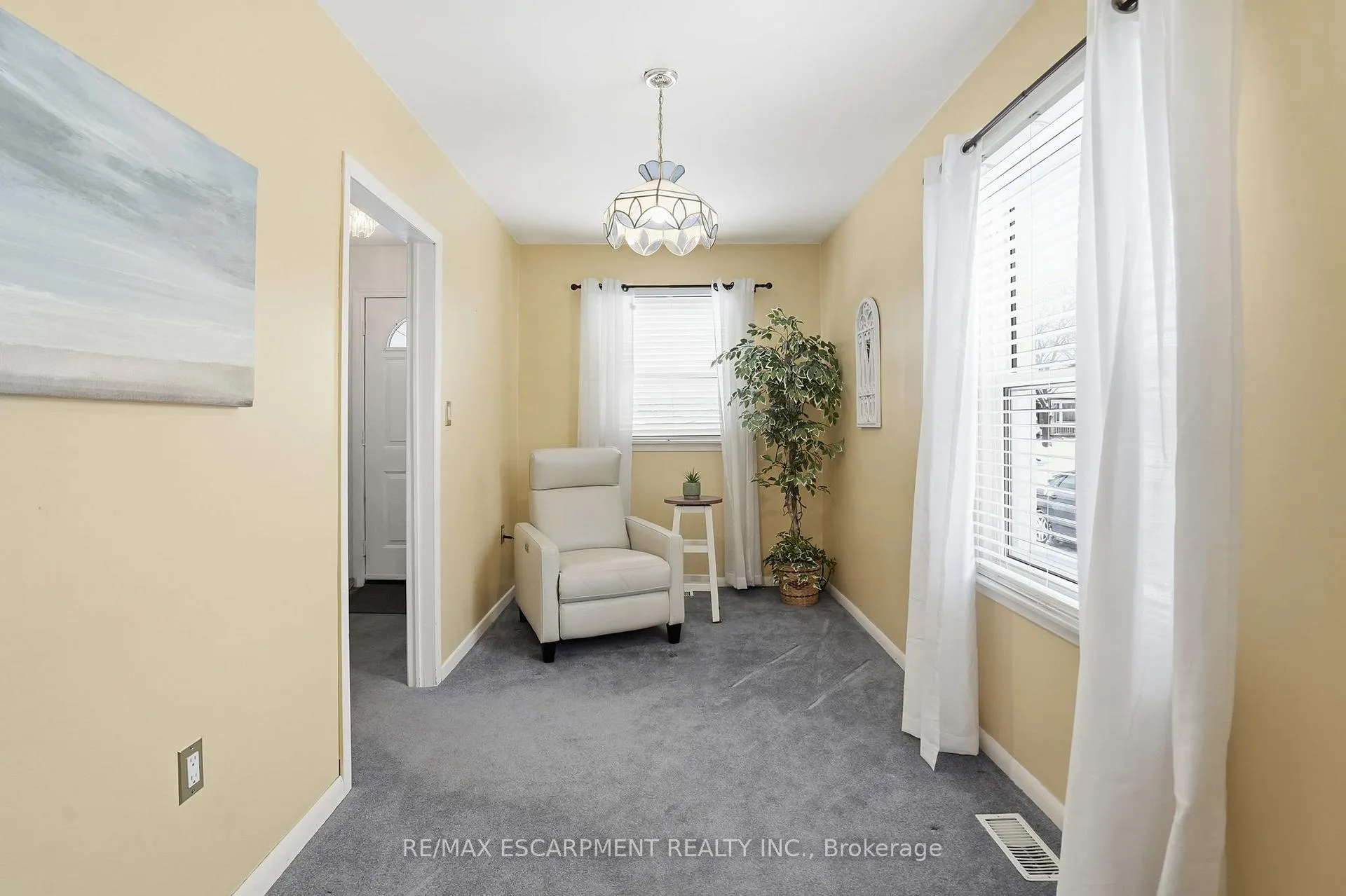Photo 18 of 363 Limeridge Road E, Hamilton, Bruleville — HOMEH