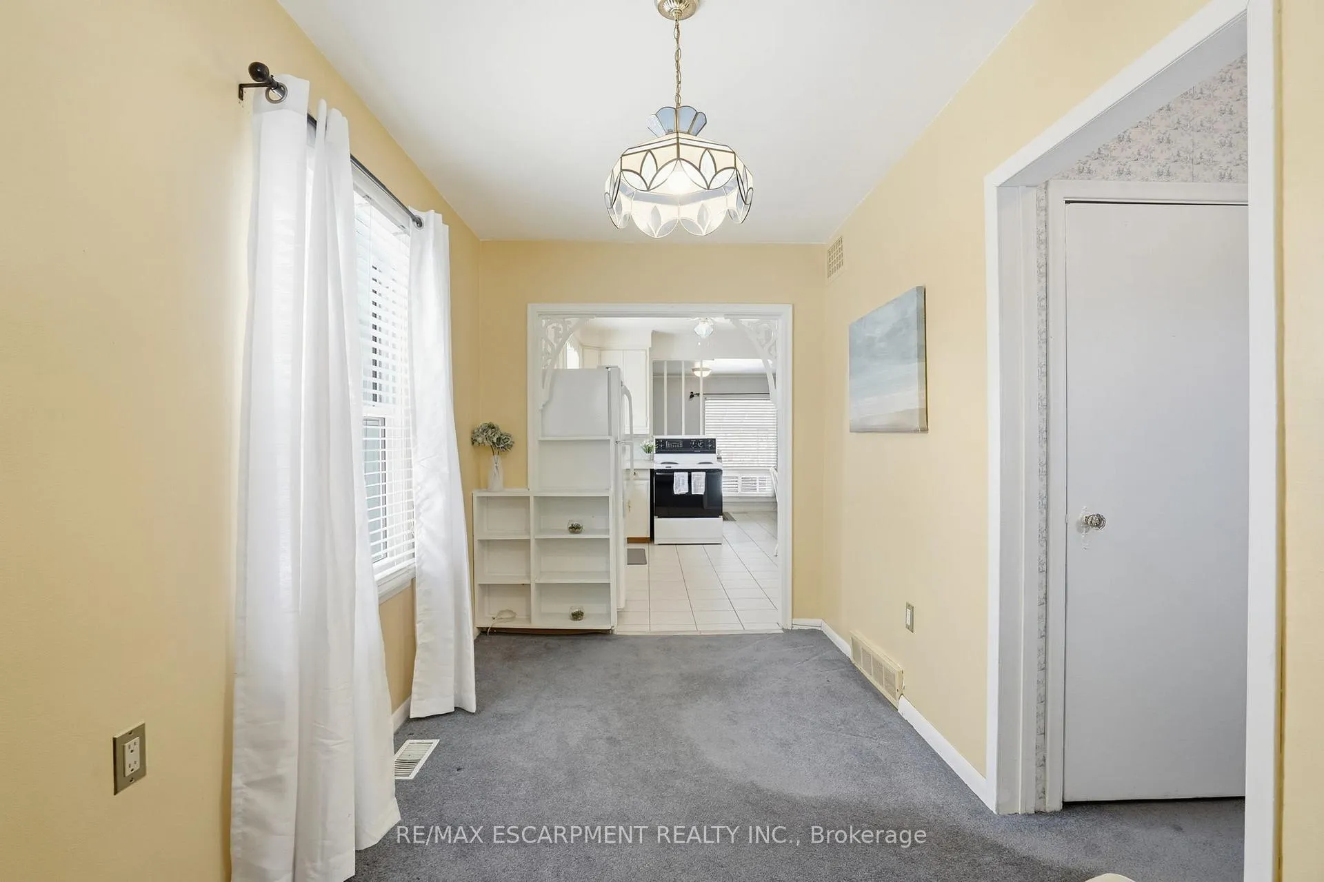 Photo 19 of 363 Limeridge Road E, Hamilton, Bruleville — HOMEH