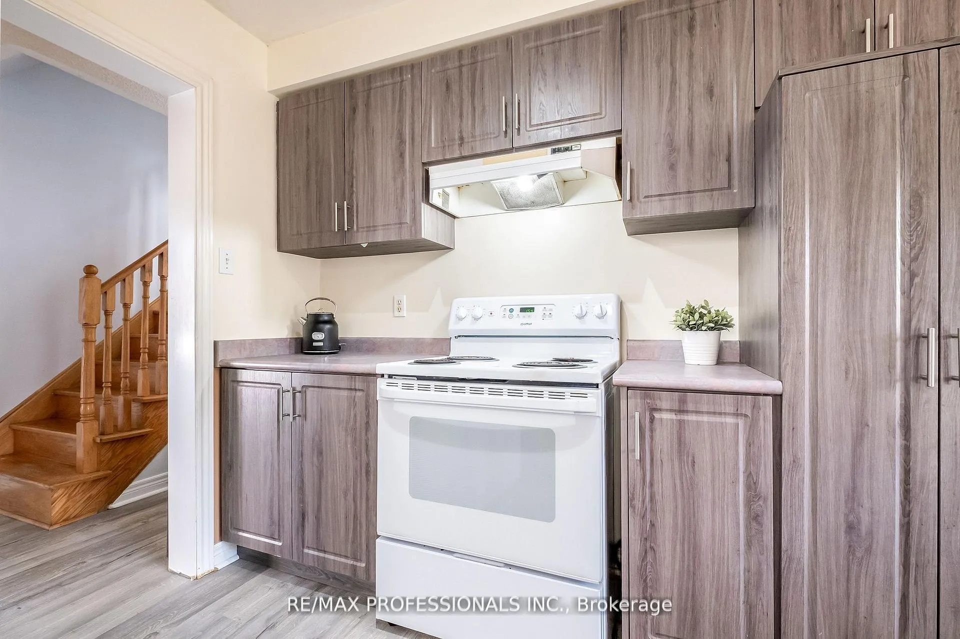 Photo 18 of 65 Hickorybush Avenue, Brampton, Sandringham-Wellington — HOMEH
