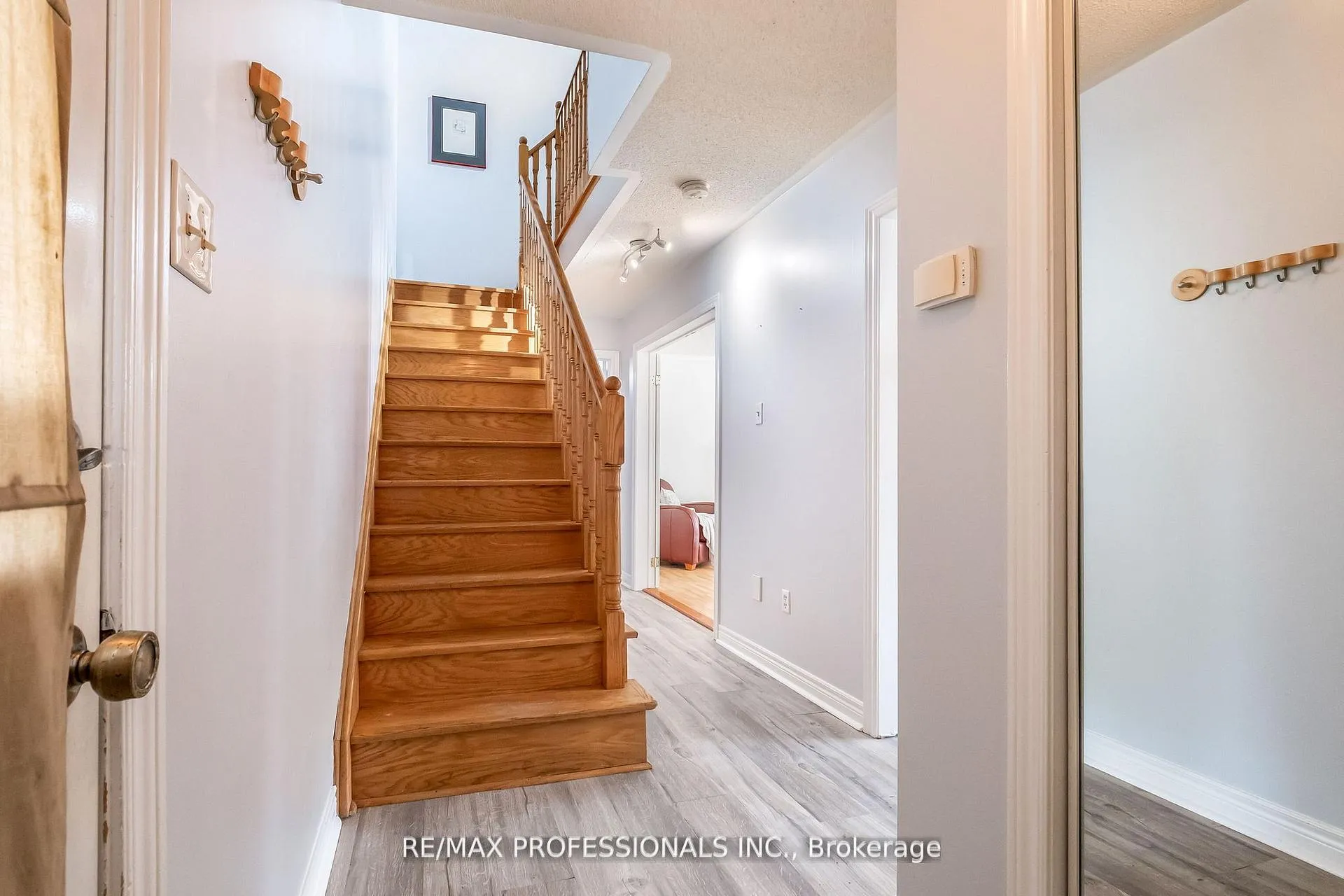 Photo 19 of 65 Hickorybush Avenue, Brampton, Sandringham-Wellington — HOMEH