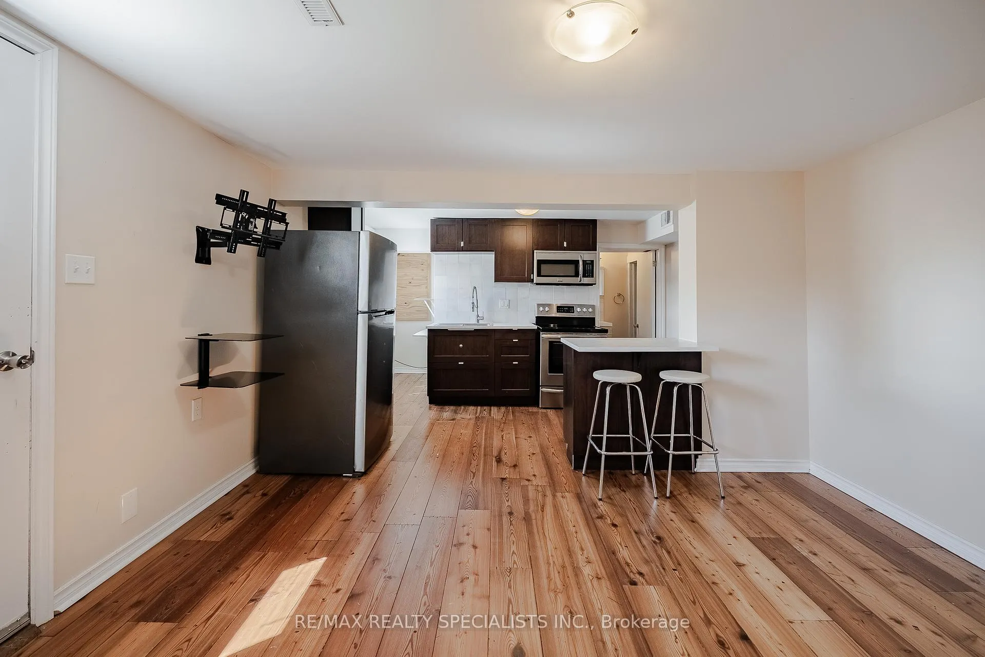 Photo 24 of 211 Hazelglen Drive, Kitchener, Victoria Hills — HOMEH