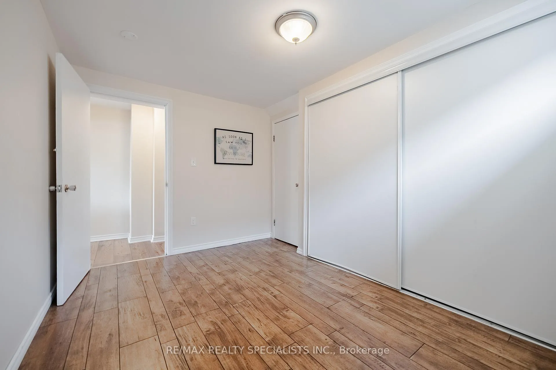 Photo 26 of 211 Hazelglen Drive, Kitchener, Victoria Hills — HOMEH
