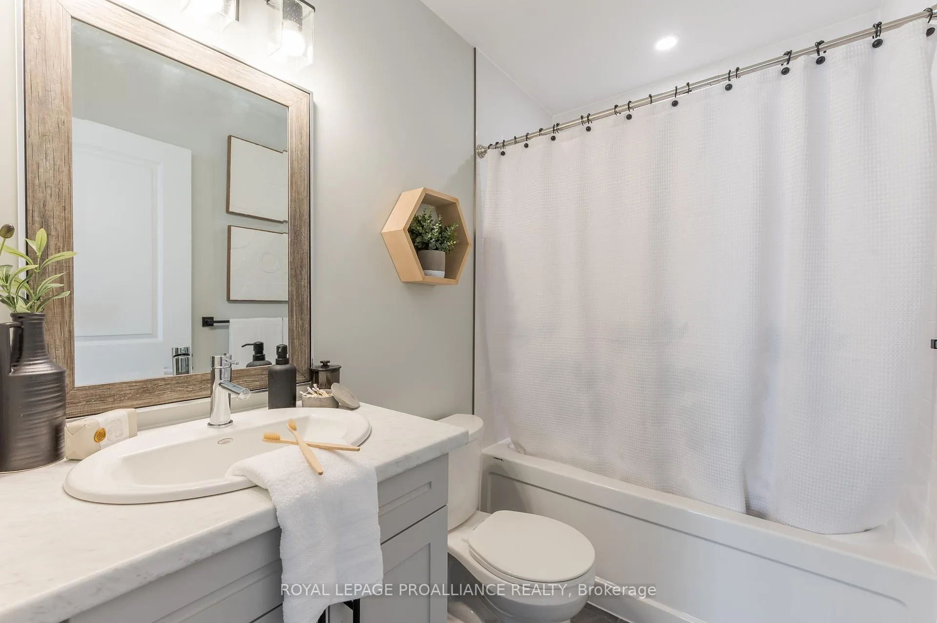 Photo 33 of 913 John Fairhurst Boulevard, Cobourg — HOMEH