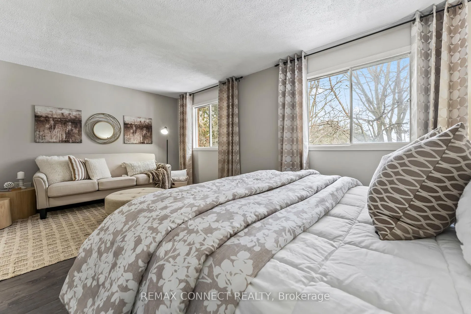 Photo 11 of 959 Redbird Crescent, Pickering, Liverpool — HOMEH