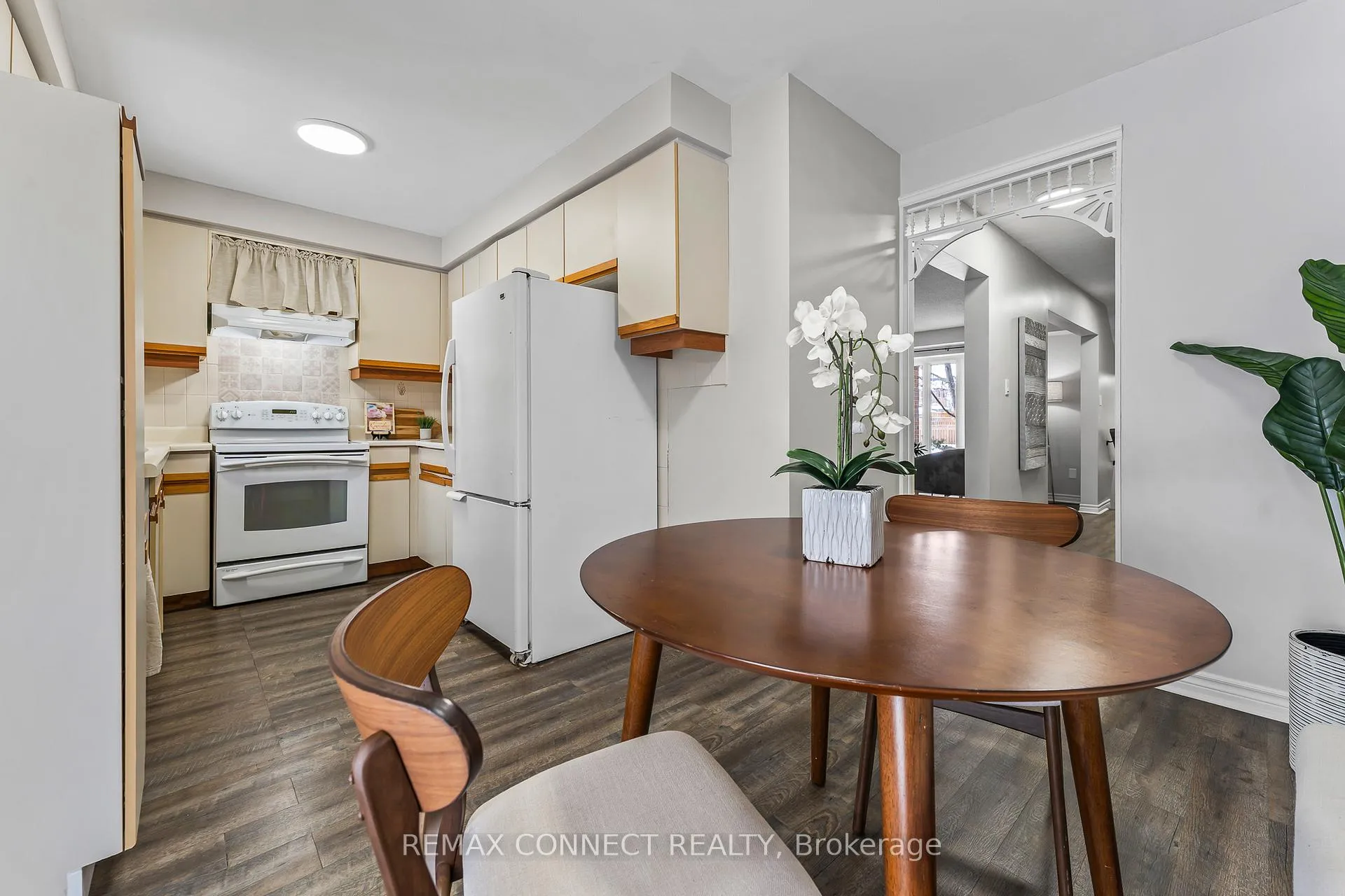 Photo 15 of 959 Redbird Crescent, Pickering, Liverpool — HOMEH