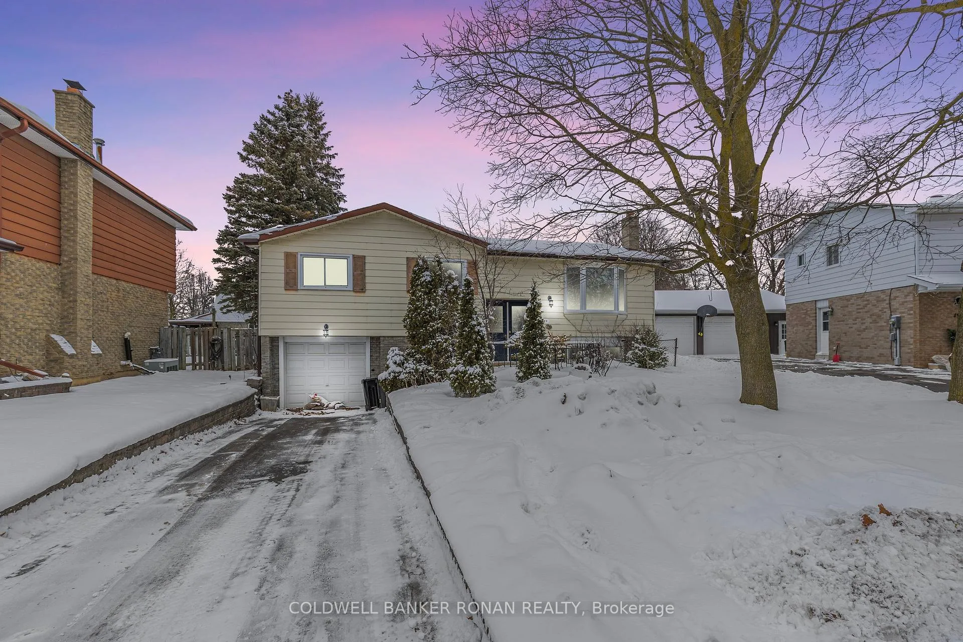 Photo 1 of 192 Mackenzie Street, New Tecumseth, Alliston — HOMEH