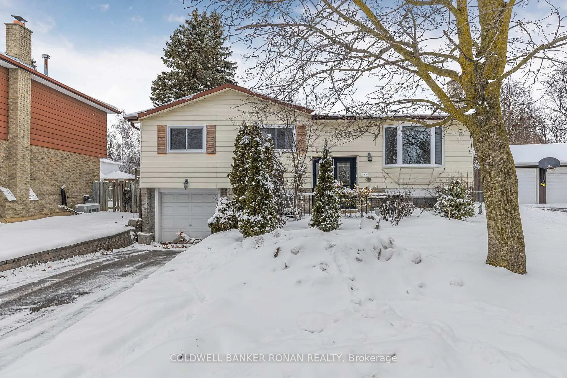 Photo 3 of 192 Mackenzie Street, New Tecumseth, Alliston — HOMEH