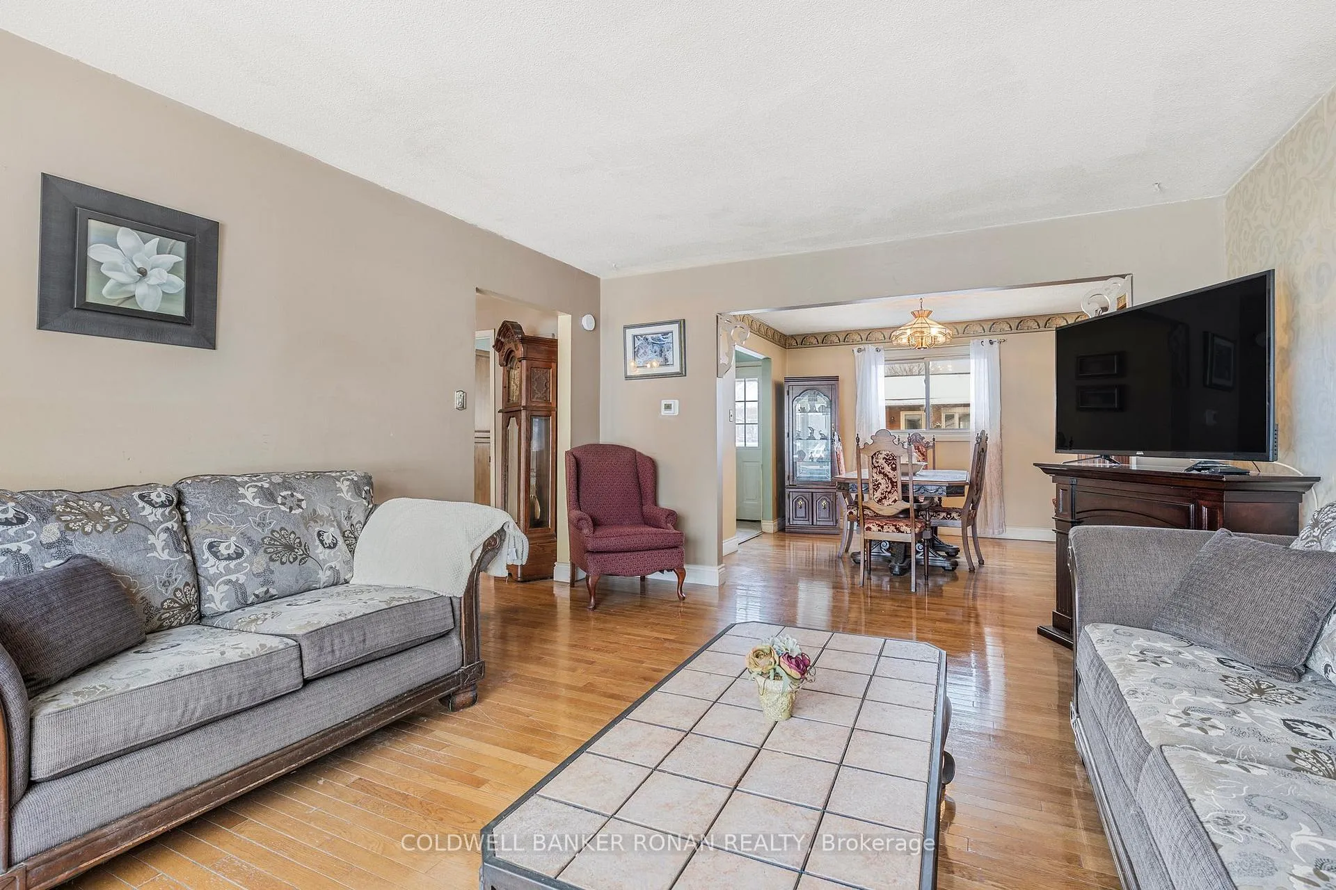 Photo 8 of 192 Mackenzie Street, New Tecumseth, Alliston — HOMEH