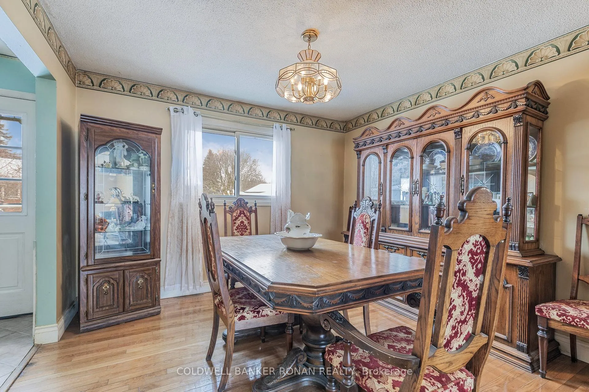 Photo 9 of 192 Mackenzie Street, New Tecumseth, Alliston — HOMEH