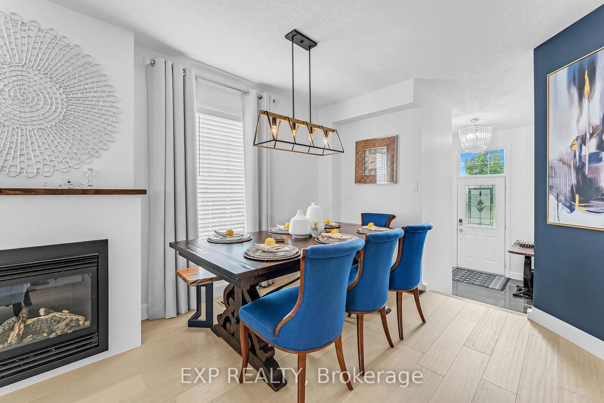 Photo 10 of 2 Colton Circle, Kitchener — HOMEH