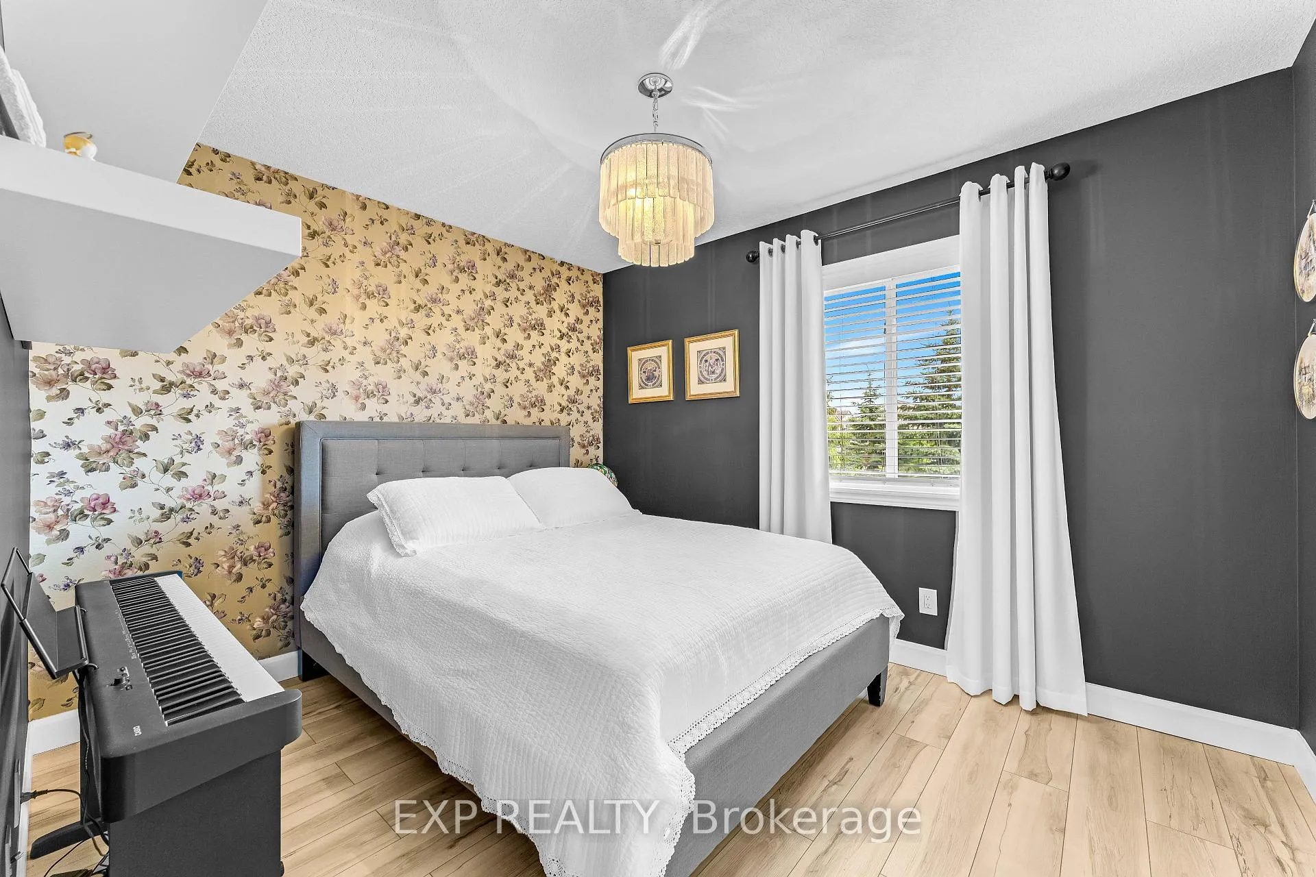 Photo 27 of 2 Colton Circle, Kitchener — HOMEH