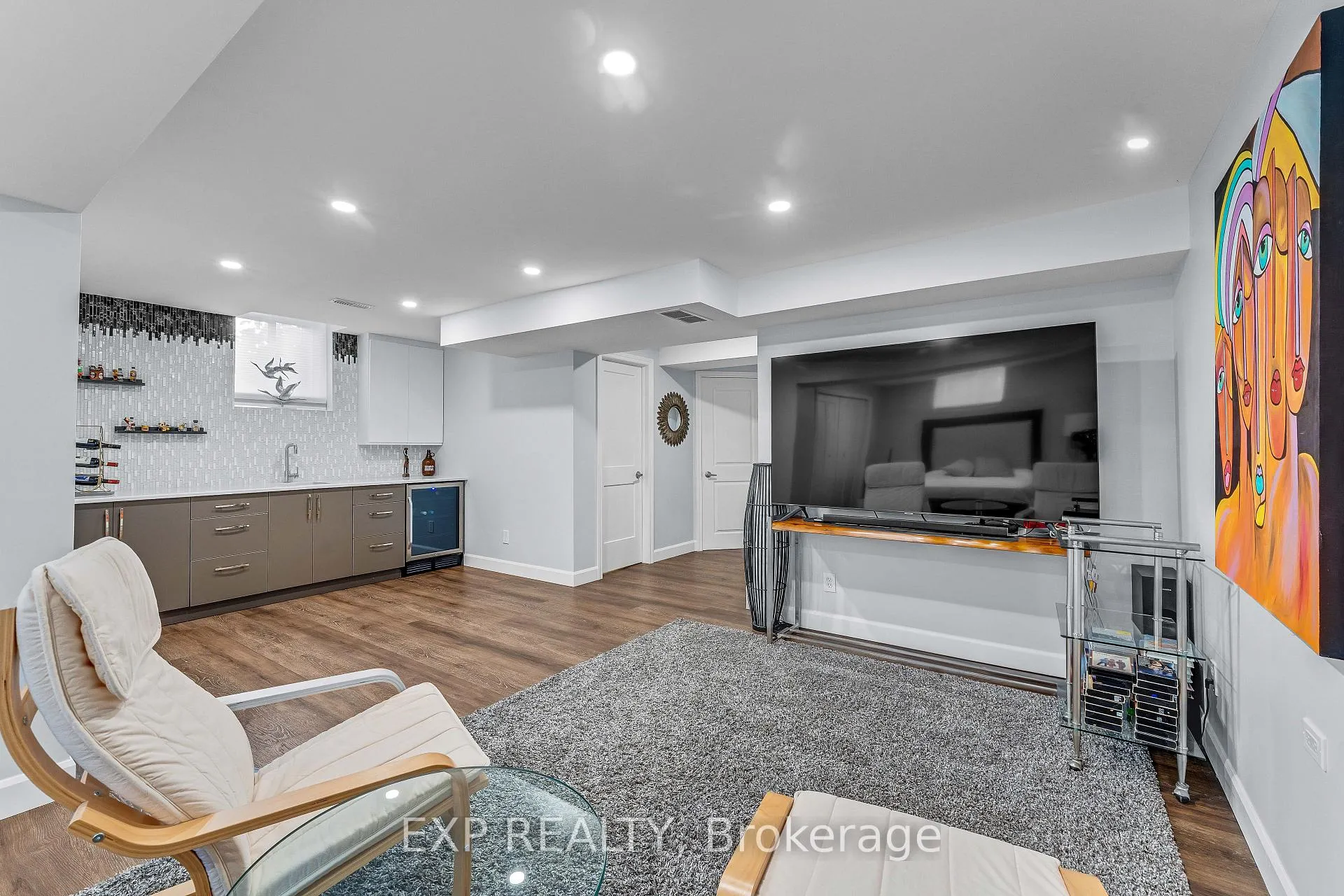Photo 30 of 2 Colton Circle, Kitchener — HOMEH