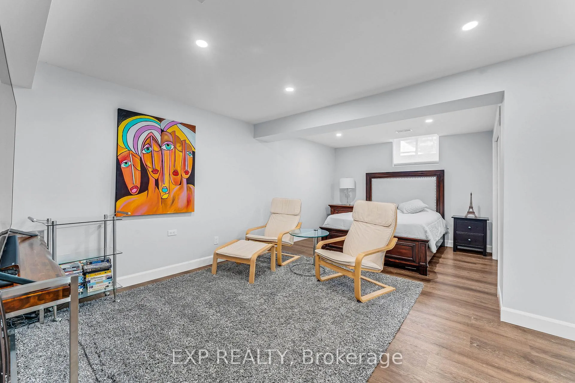 Photo 32 of 2 Colton Circle, Kitchener — HOMEH