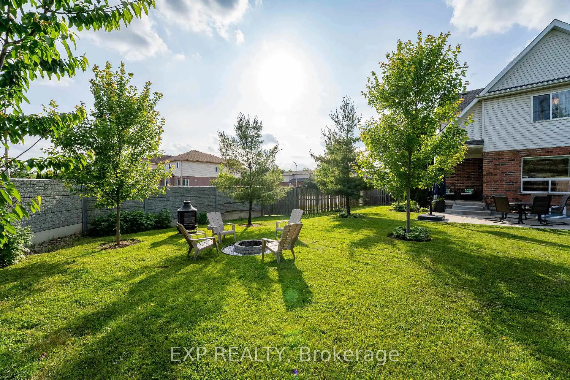 Photo 39 of 2 Colton Circle, Kitchener — HOMEH