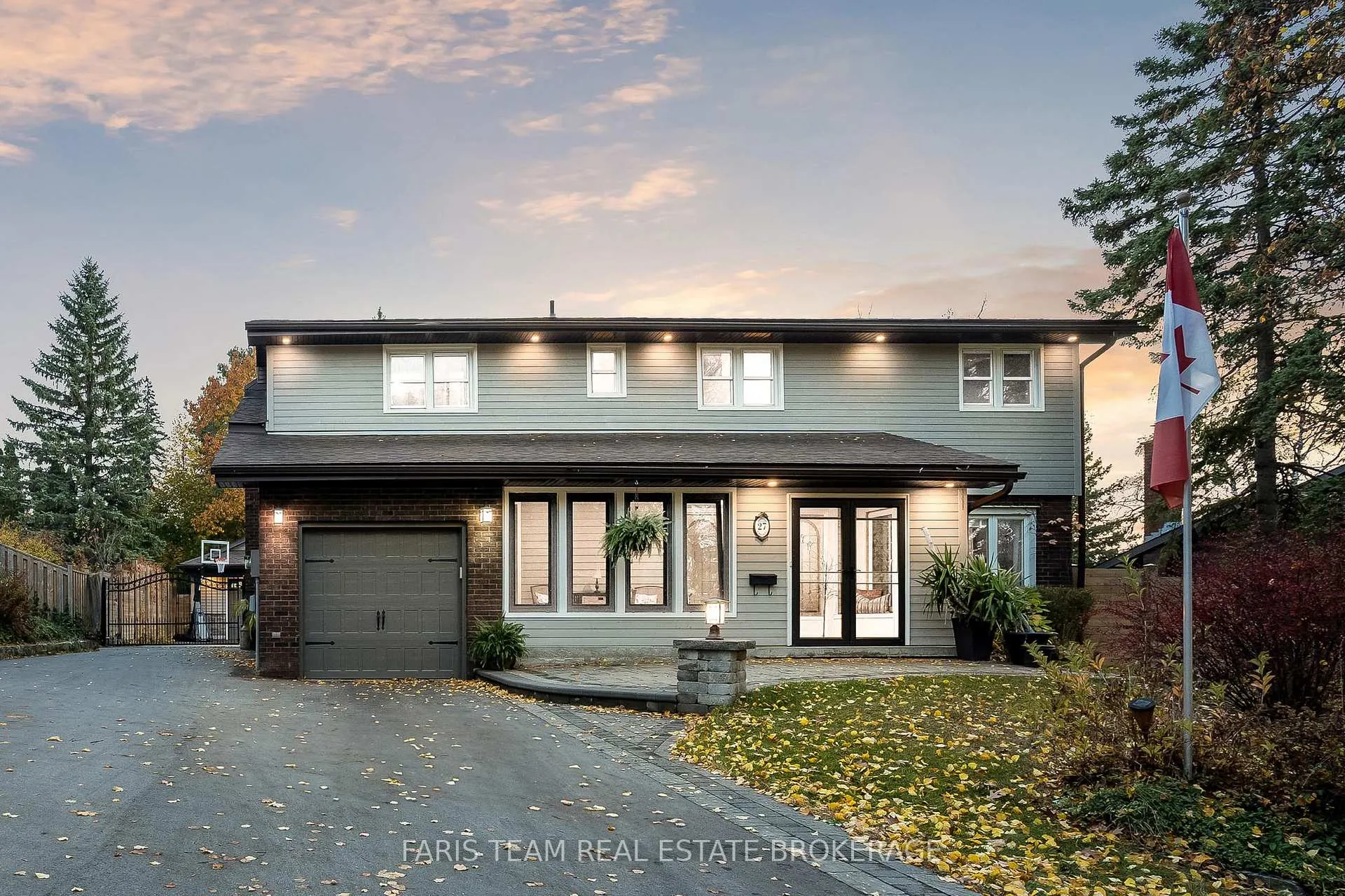 Photo 3 of 27 Garrett Crescent, Barrie, North Shore — HOMEH