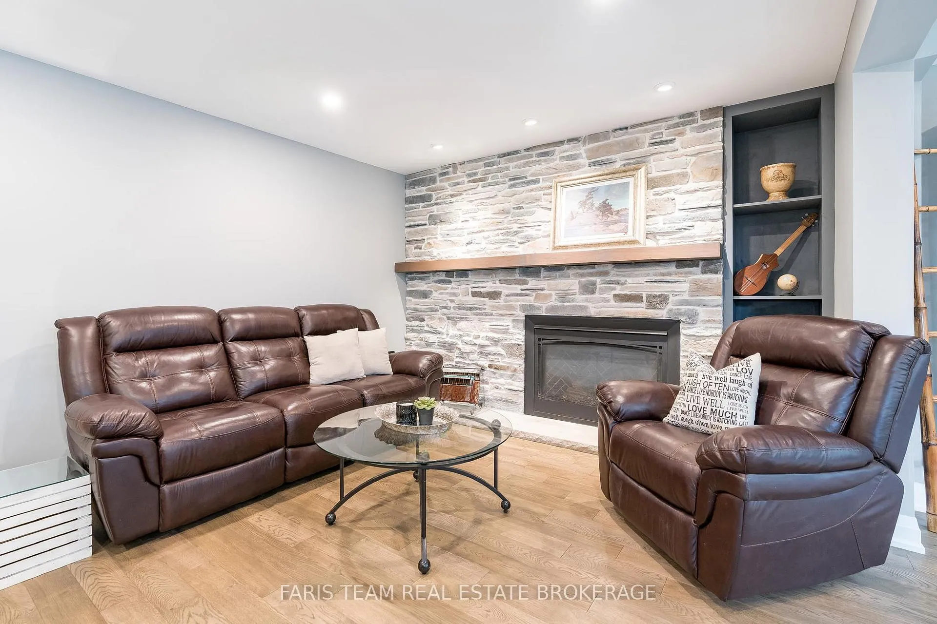 Photo 15 of 27 Garrett Crescent, Barrie, North Shore — HOMEH