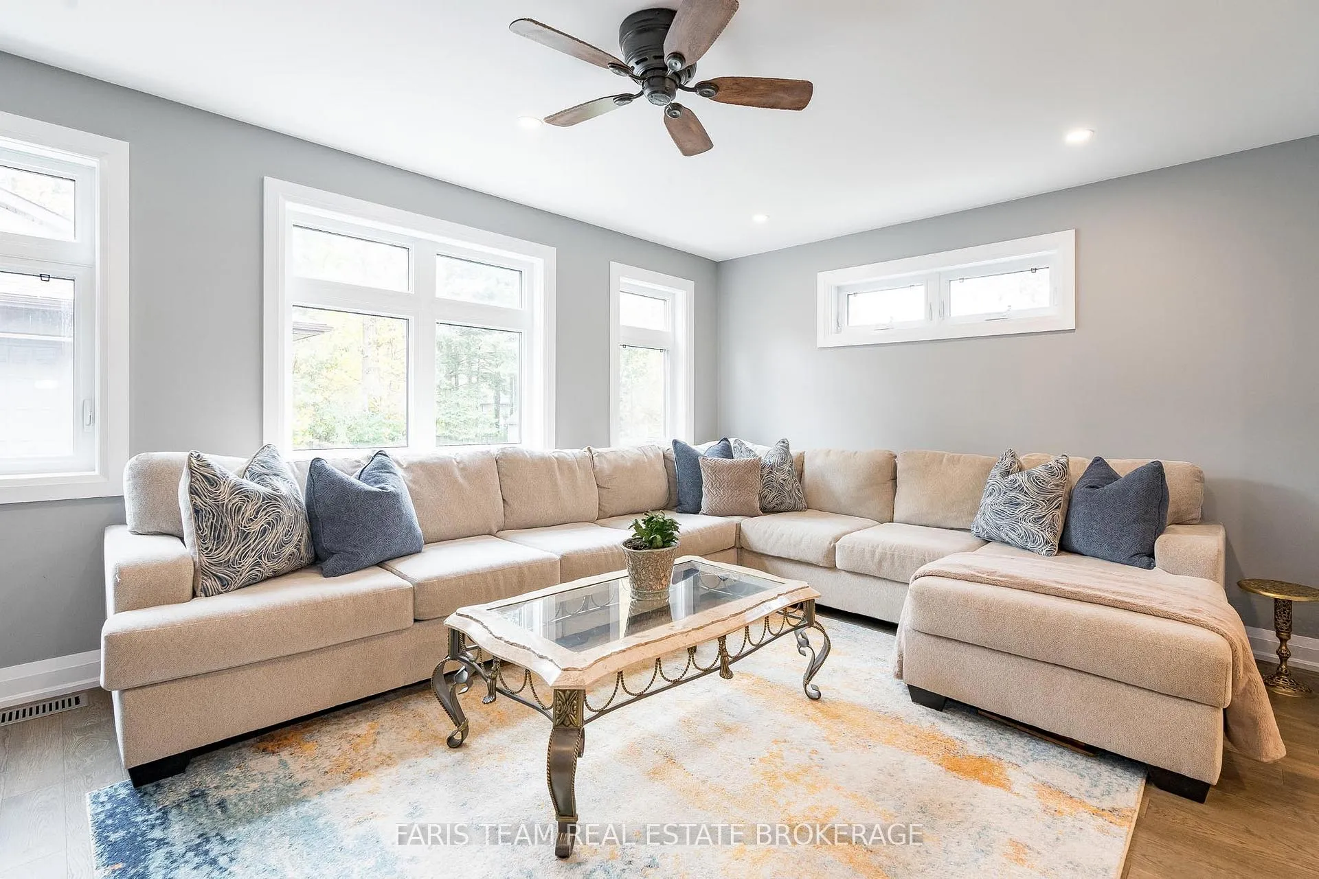 Photo 16 of 27 Garrett Crescent, Barrie, North Shore — HOMEH