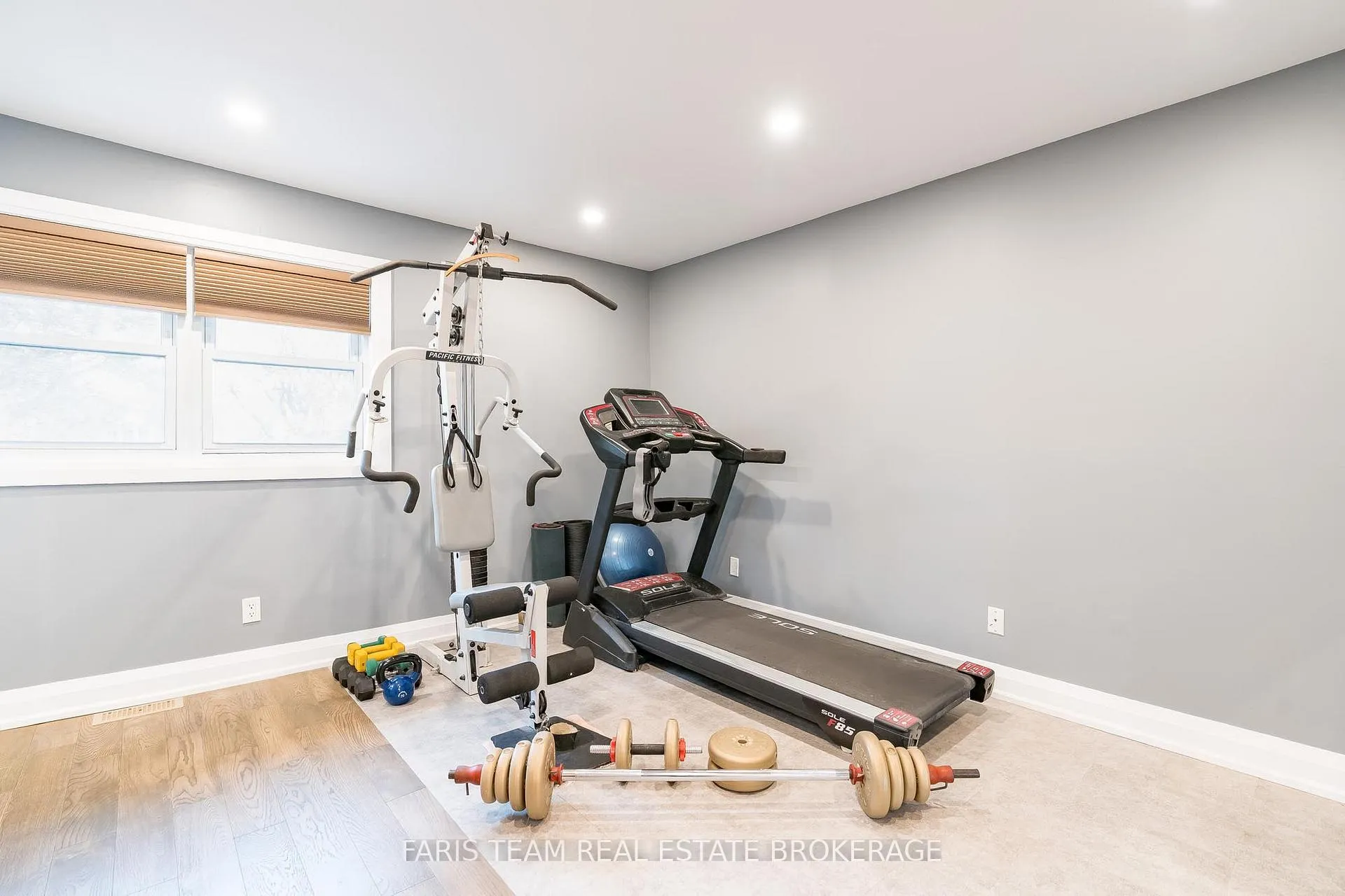 Photo 23 of 27 Garrett Crescent, Barrie, North Shore — HOMEH