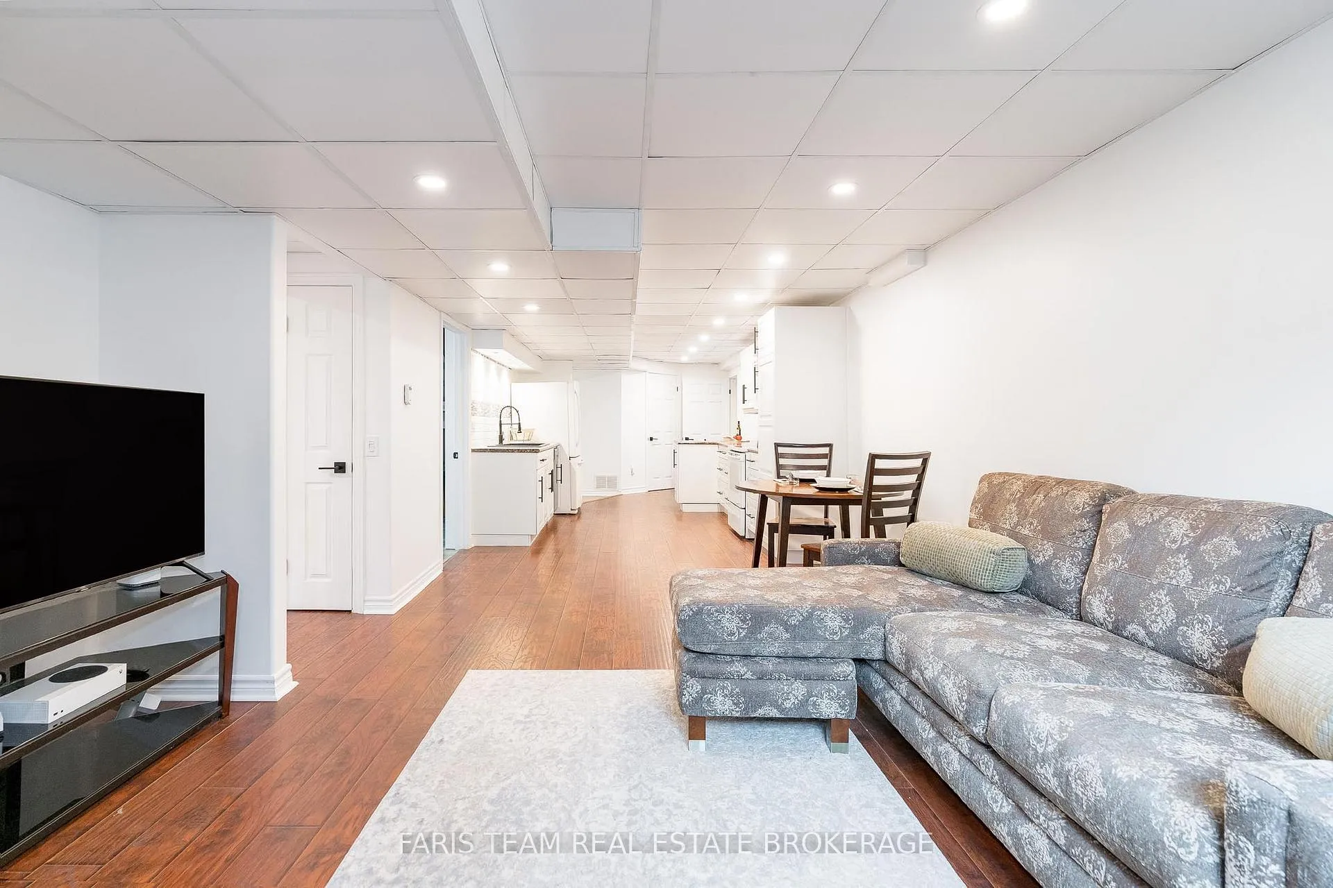 Photo 35 of 27 Garrett Crescent, Barrie, North Shore — HOMEH