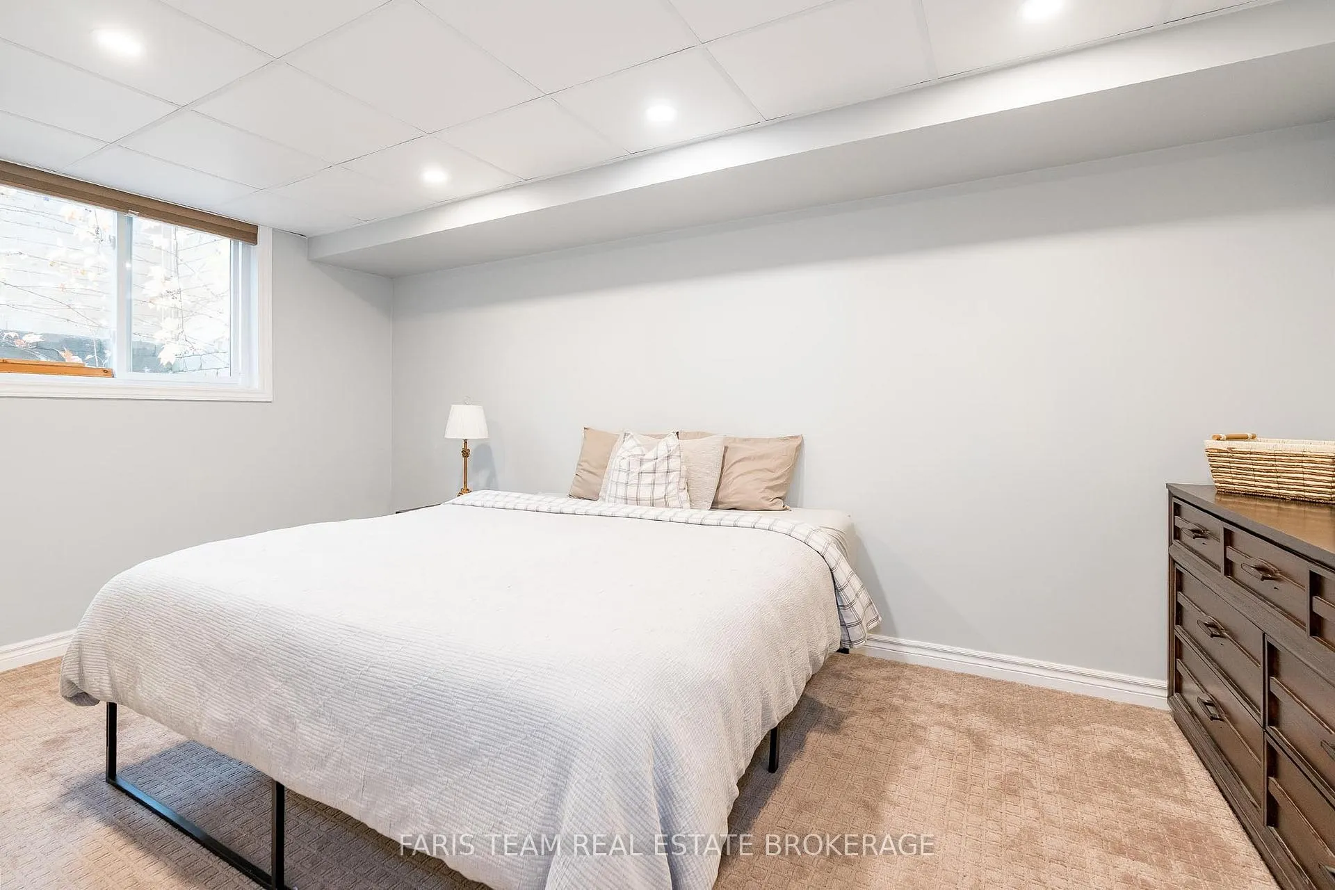 Photo 36 of 27 Garrett Crescent, Barrie, North Shore — HOMEH