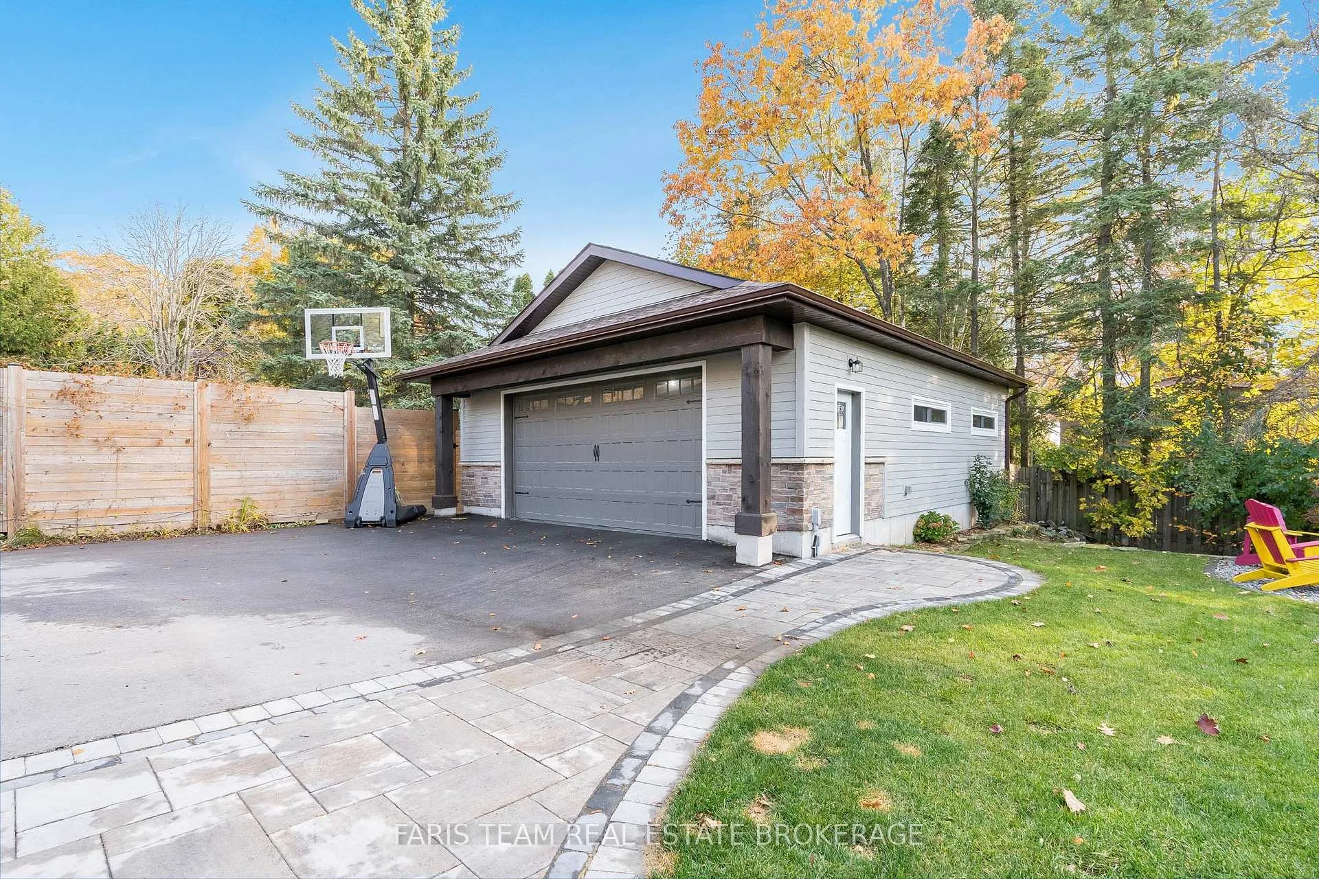 Photo 40 of 27 Garrett Crescent, Barrie, North Shore — HOMEH