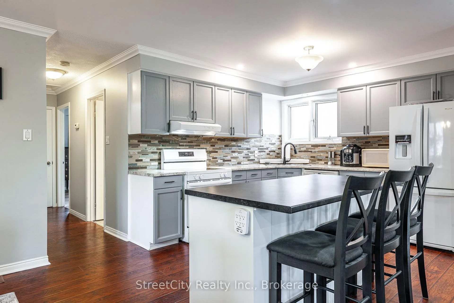 Photo 9 of 43 Freeland Drive, Stratford — HOMEH