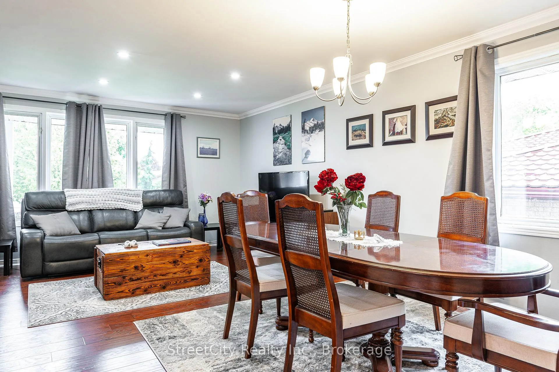 Photo 13 of 43 Freeland Drive, Stratford — HOMEH