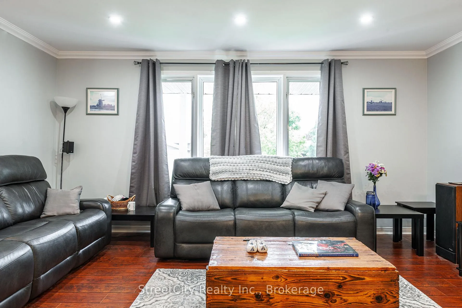 Photo 14 of 43 Freeland Drive, Stratford — HOMEH