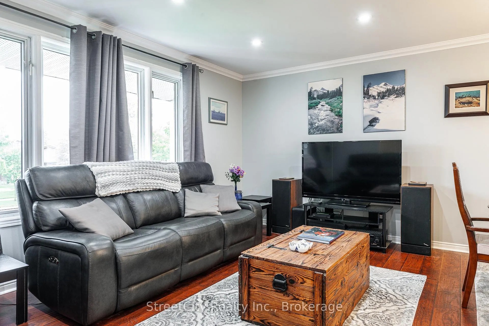 Photo 15 of 43 Freeland Drive, Stratford — HOMEH