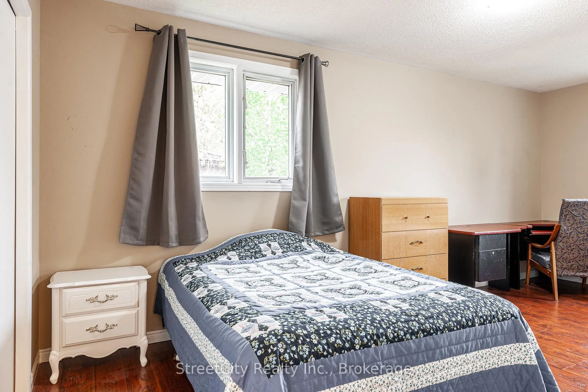 Photo 18 of 43 Freeland Drive, Stratford — HOMEH