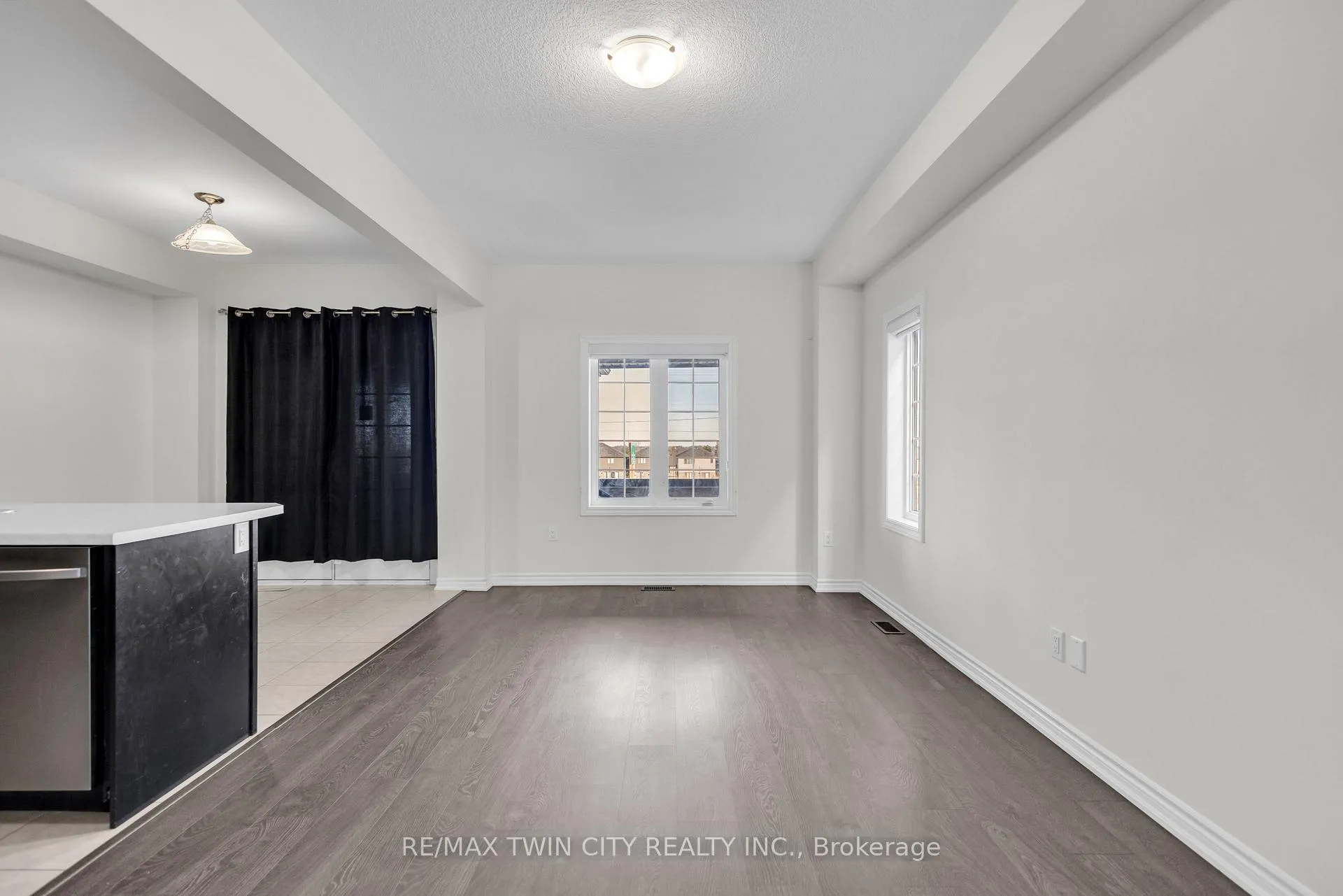 Photo 7 of 146 Flagg Avenue, Brant, Paris — HOMEH