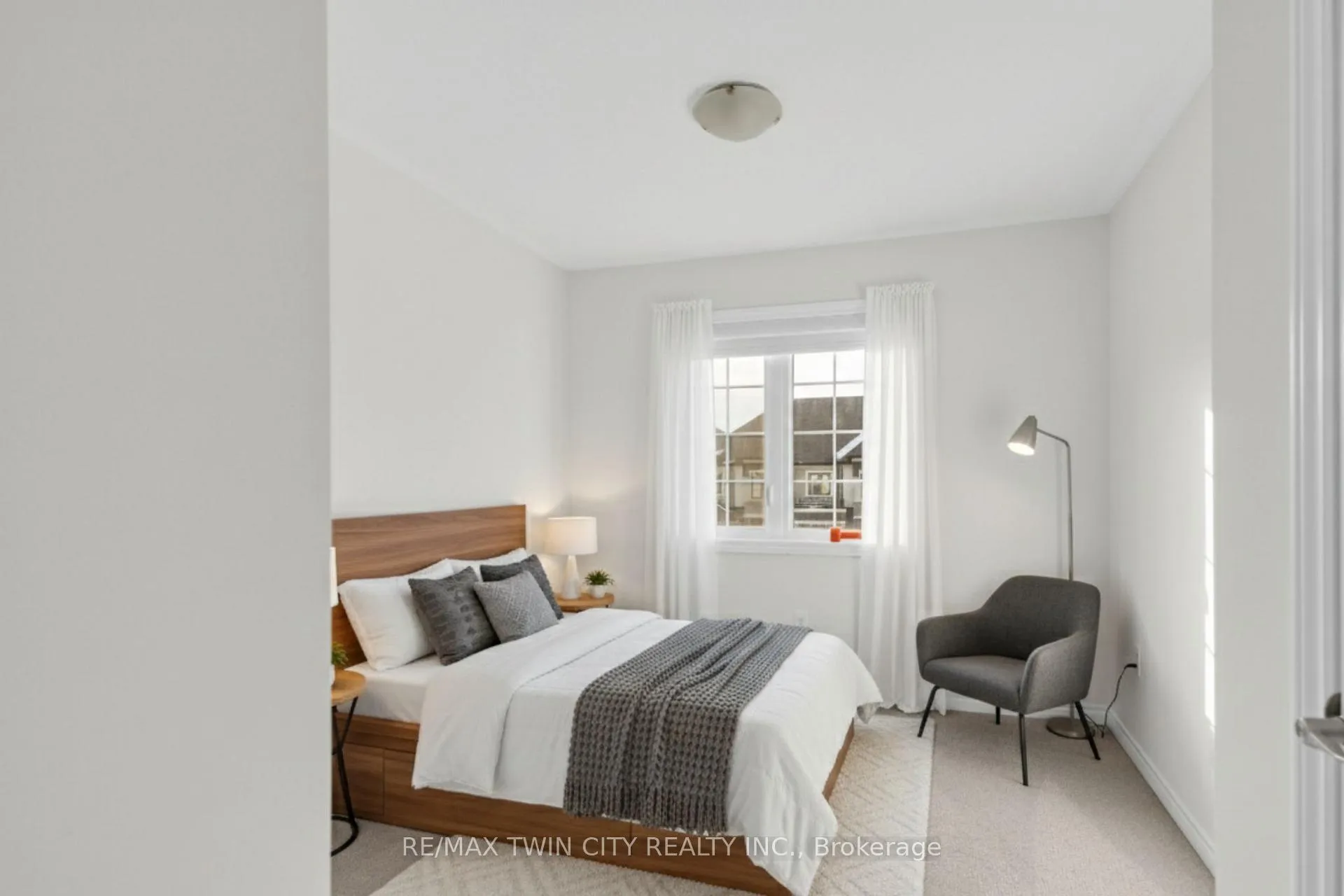 Photo 12 of 146 Flagg Avenue, Brant, Paris — HOMEH