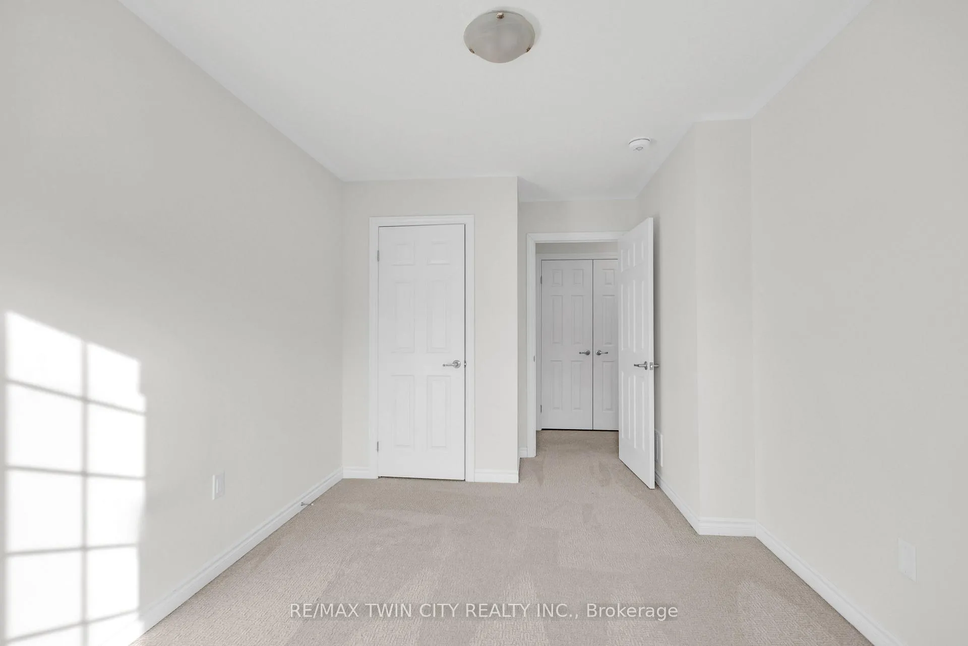 Photo 15 of 146 Flagg Avenue, Brant, Paris — HOMEH