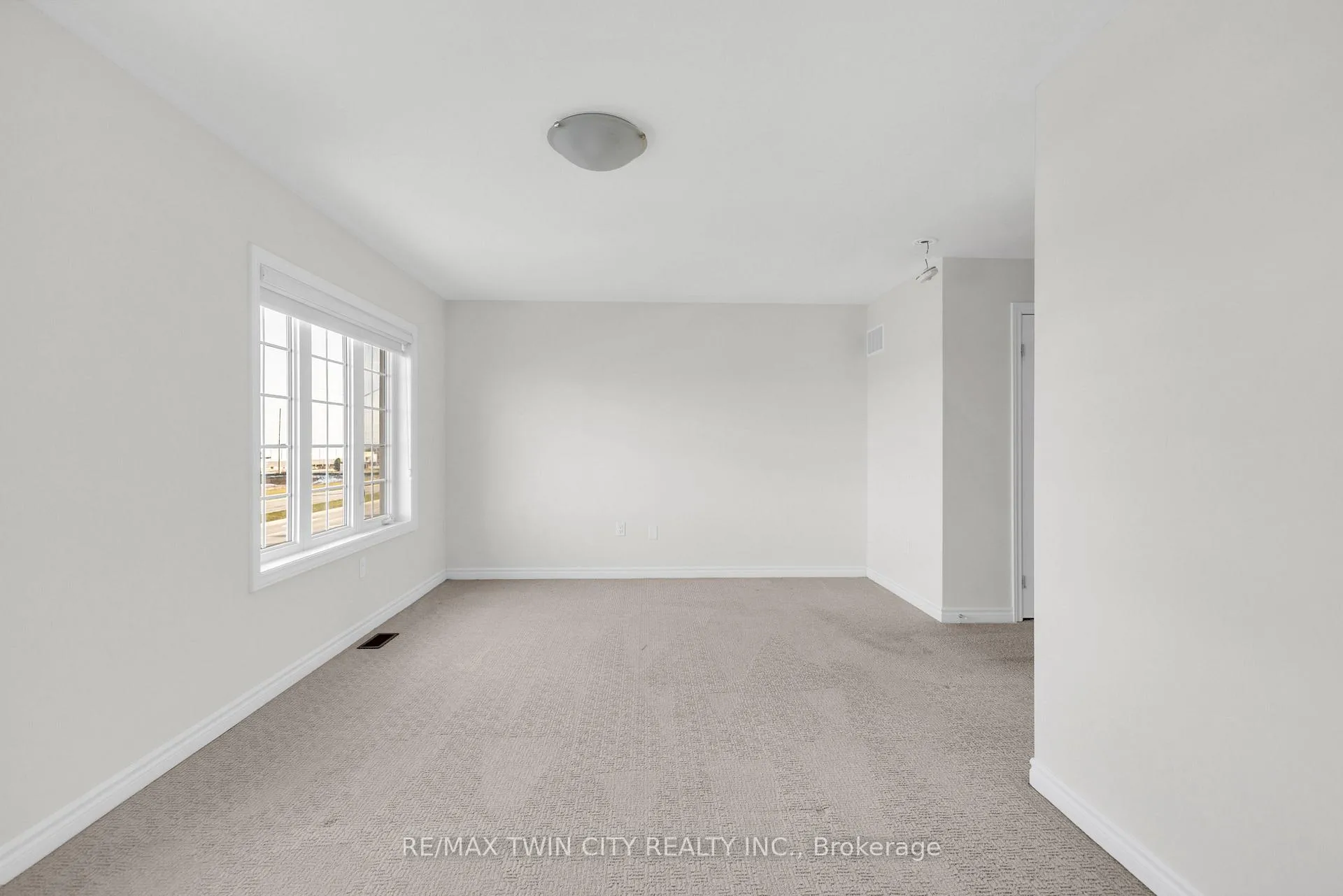 Photo 17 of 146 Flagg Avenue, Brant, Paris — HOMEH