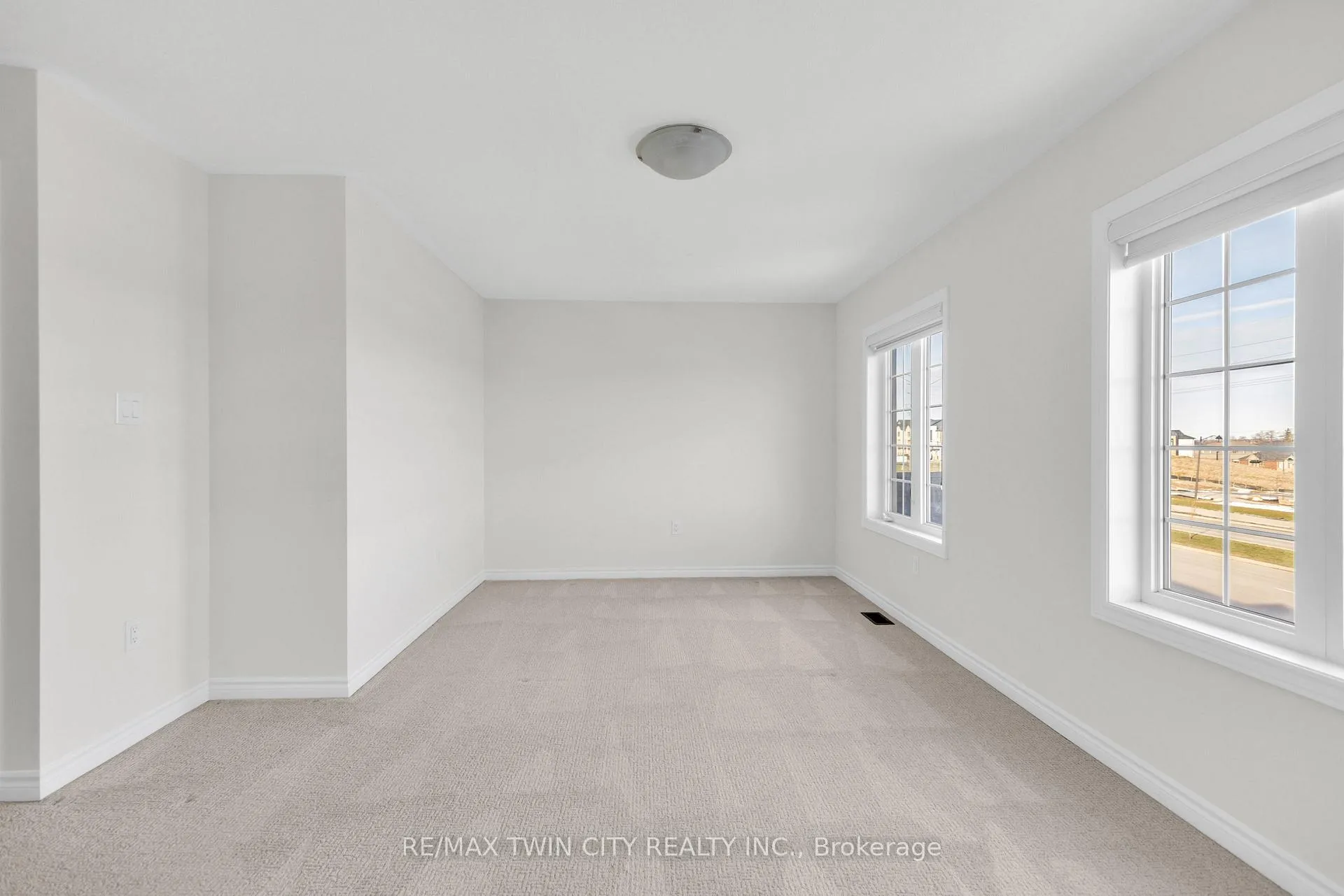 Photo 18 of 146 Flagg Avenue, Brant, Paris — HOMEH