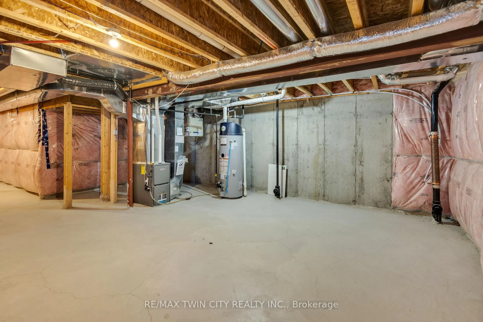 Photo 24 of 146 Flagg Avenue, Brant, Paris — HOMEH