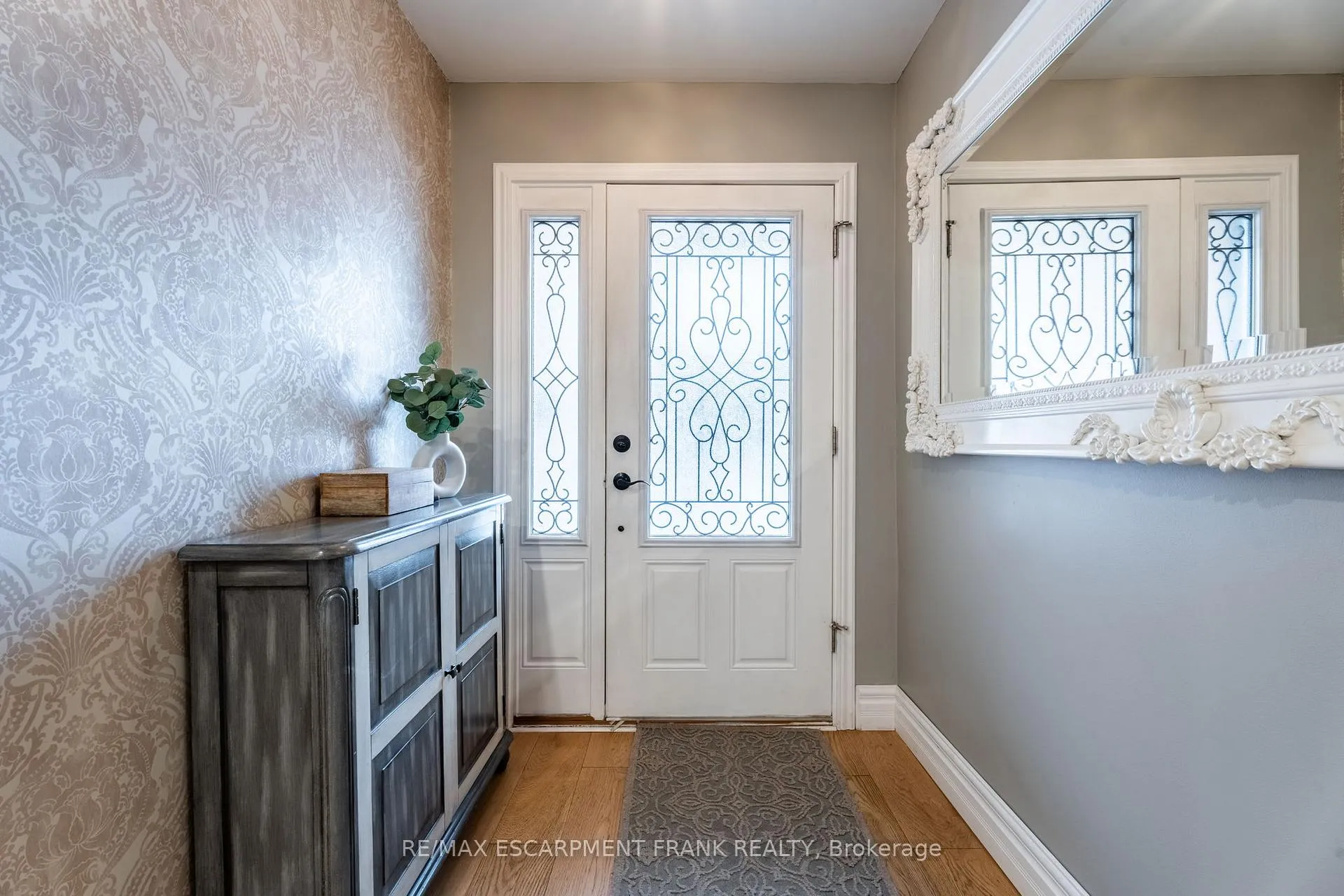 Photo 4 of 371 Knightsbridge Crescent, Hamilton, Ancaster — HOMEH
