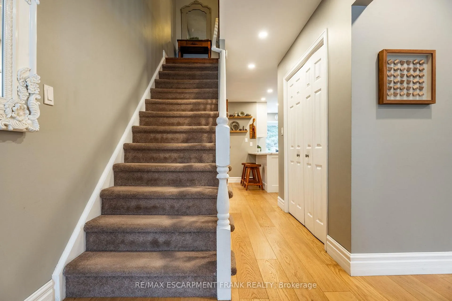 Photo 7 of 371 Knightsbridge Crescent, Hamilton, Ancaster — HOMEH