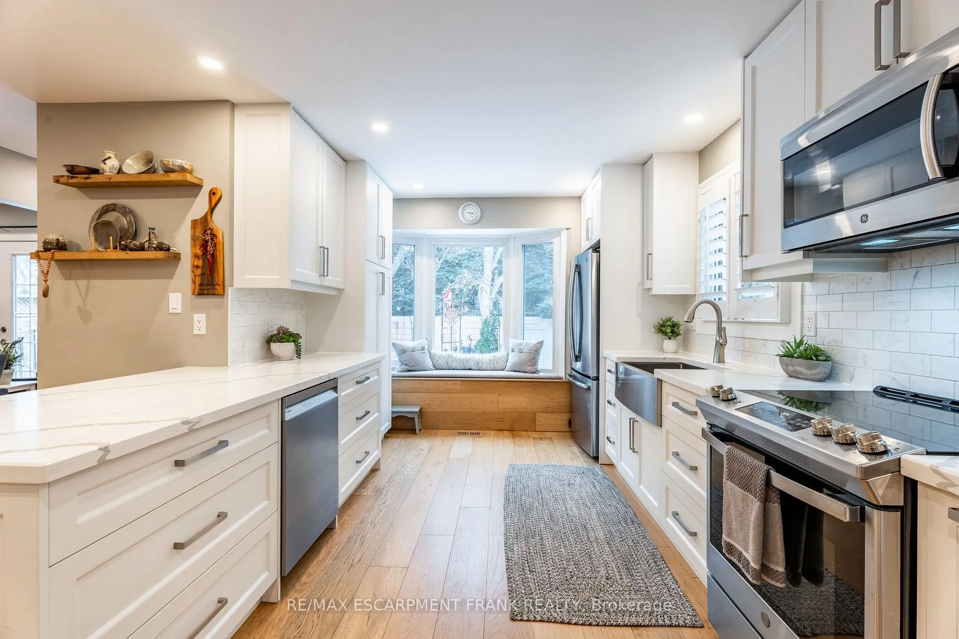 Photo 13 of 371 Knightsbridge Crescent, Hamilton, Ancaster — HOMEH