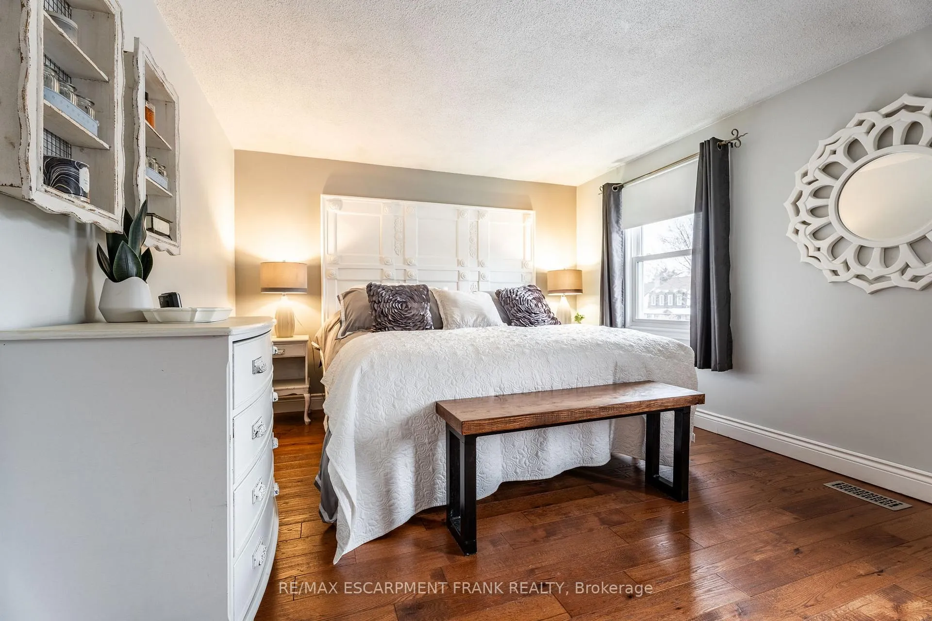 Photo 28 of 371 Knightsbridge Crescent, Hamilton, Ancaster — HOMEH