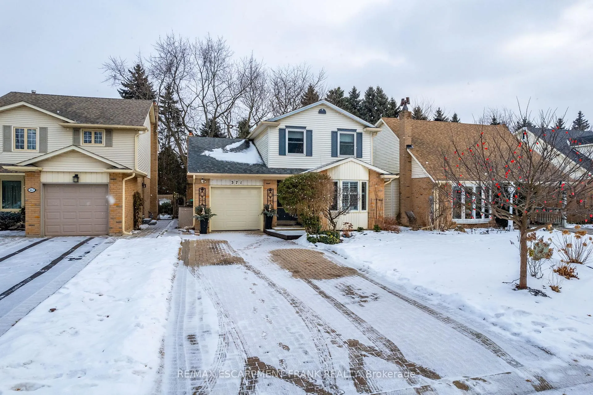 Photo 37 of 371 Knightsbridge Crescent, Hamilton, Ancaster — HOMEH