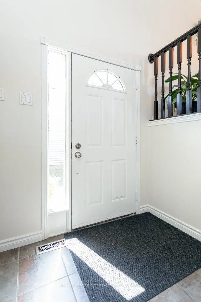 Photo 4 of 55 Melanie Drive E, Aylmer — HOMEH