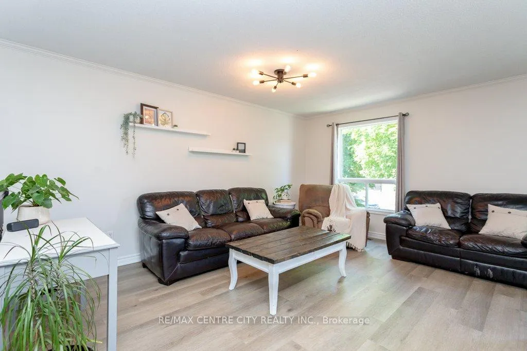 Photo 9 of 55 Melanie Drive E, Aylmer — HOMEH