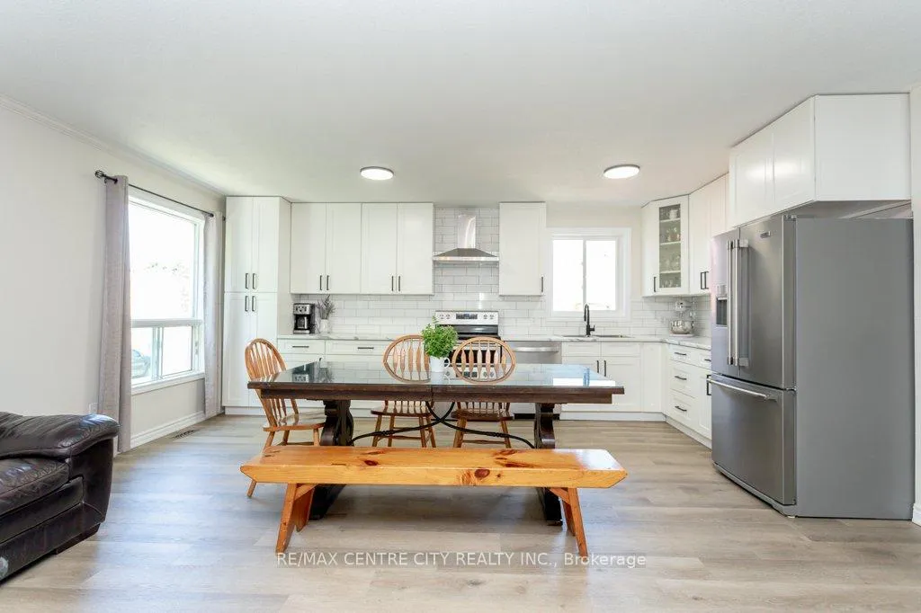 Photo 10 of 55 Melanie Drive E, Aylmer — HOMEH