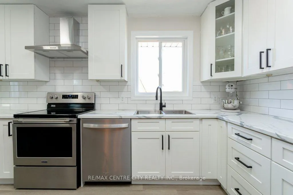 Photo 13 of 55 Melanie Drive E, Aylmer — HOMEH