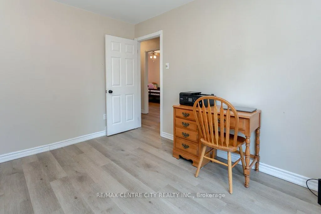 Photo 20 of 55 Melanie Drive E, Aylmer — HOMEH