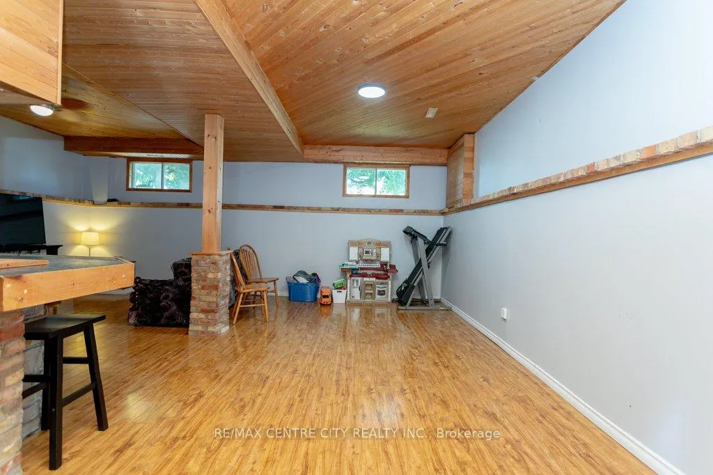 Photo 26 of 55 Melanie Drive E, Aylmer — HOMEH