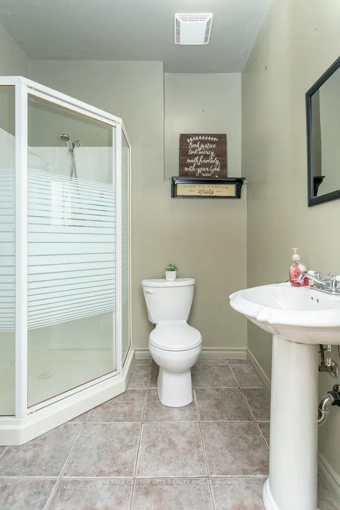 Photo 32 of 55 Melanie Drive E, Aylmer — HOMEH